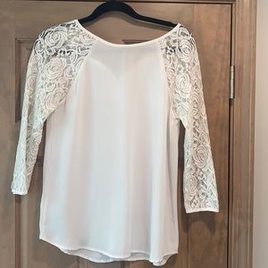 White blouse 3 quarter lace sleeve size small